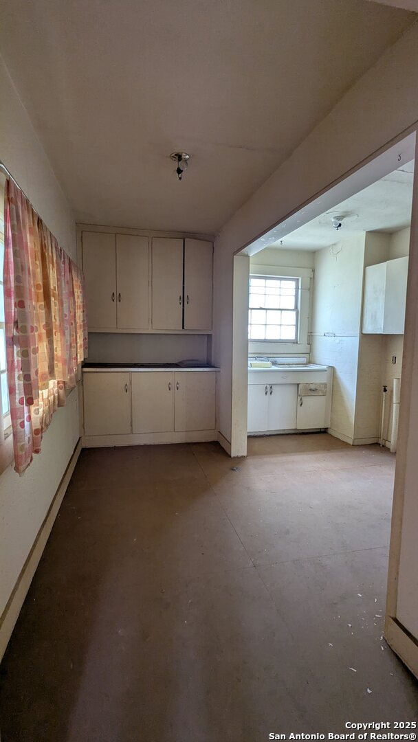 4918 Alma San Antonio TX 78222