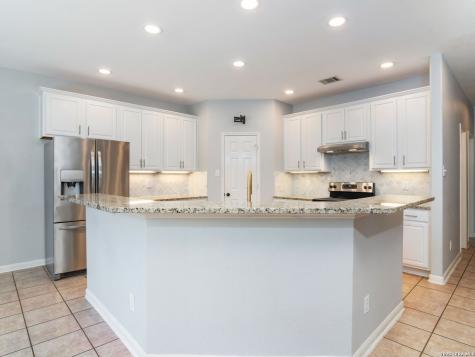8714 Santa Fe Cove Helotes TX 78023
