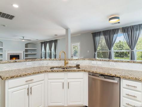 8714 Santa Fe Cove Helotes TX 78023