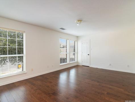 8714 Santa Fe Cove Helotes TX 78023