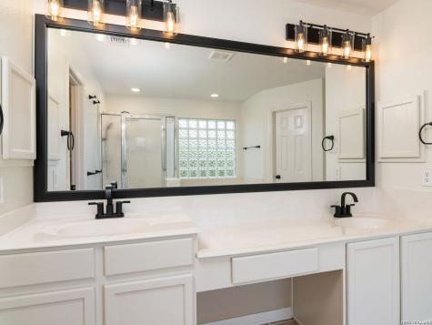 8714 Santa Fe Cove Helotes TX 78023