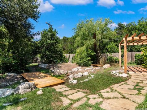 8714 Santa Fe Cove Helotes TX 78023