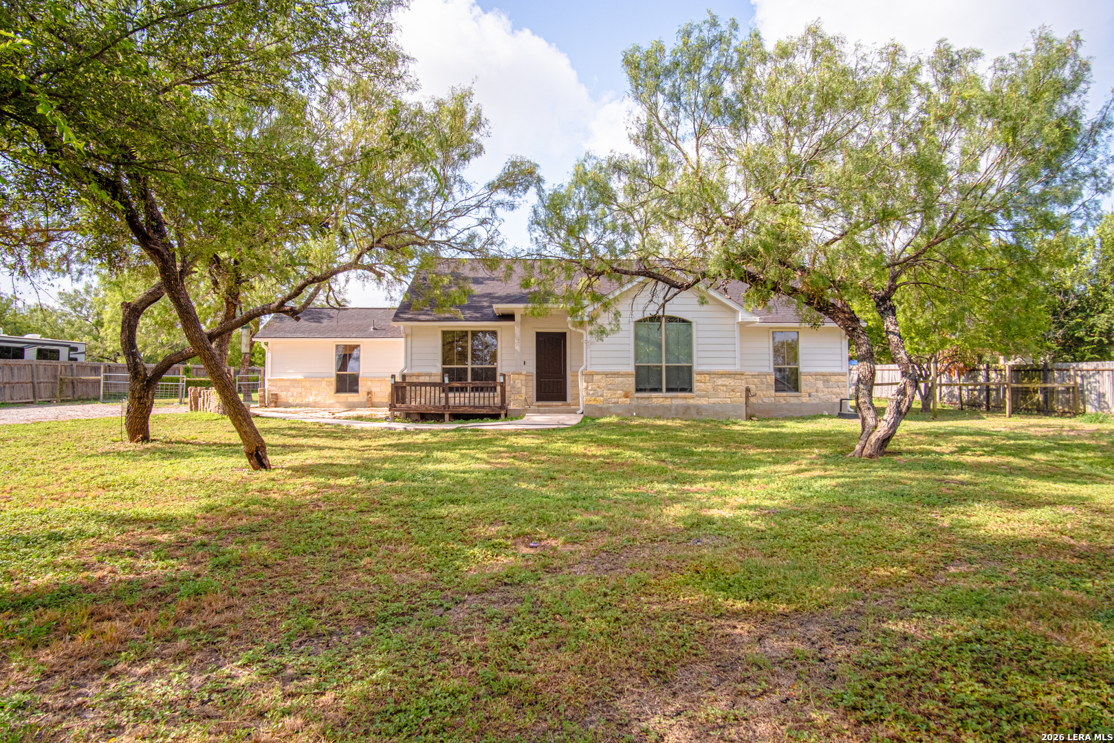 915 County Road 3822 San Antonio TX 78253