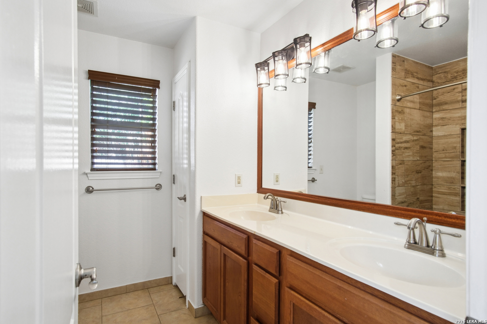 915 County Road 3822 San Antonio TX 78253