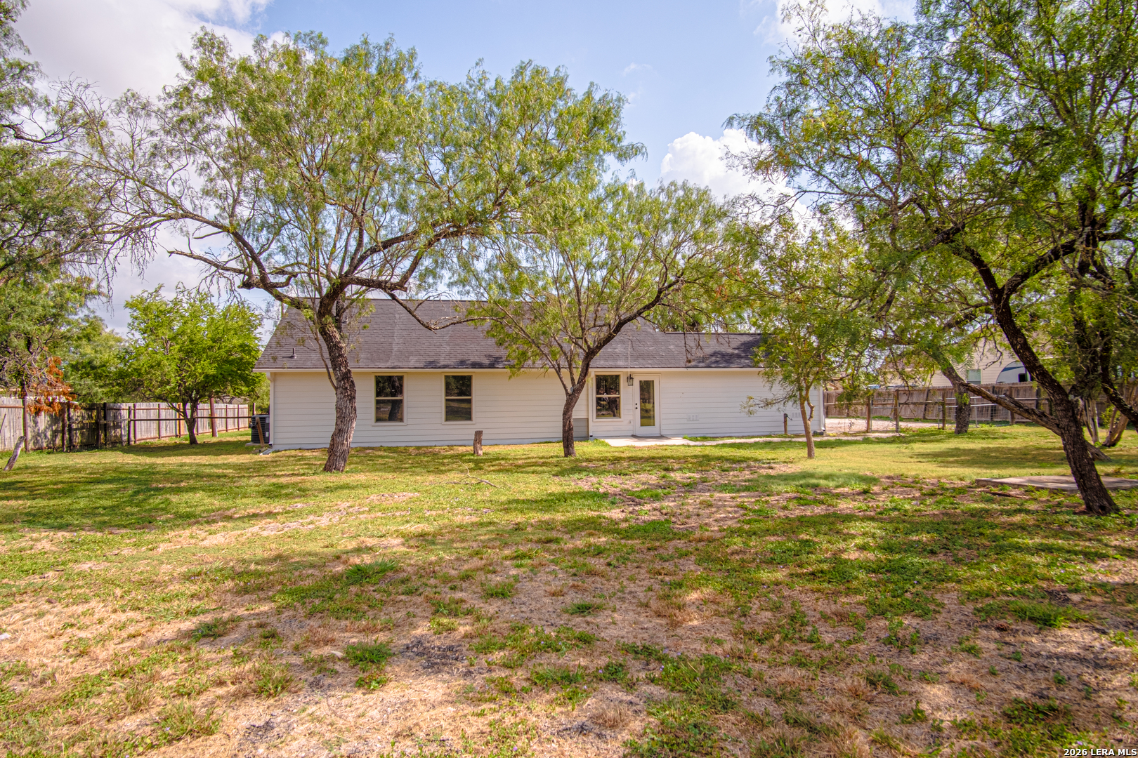 915 County Road 3822 San Antonio TX 78253