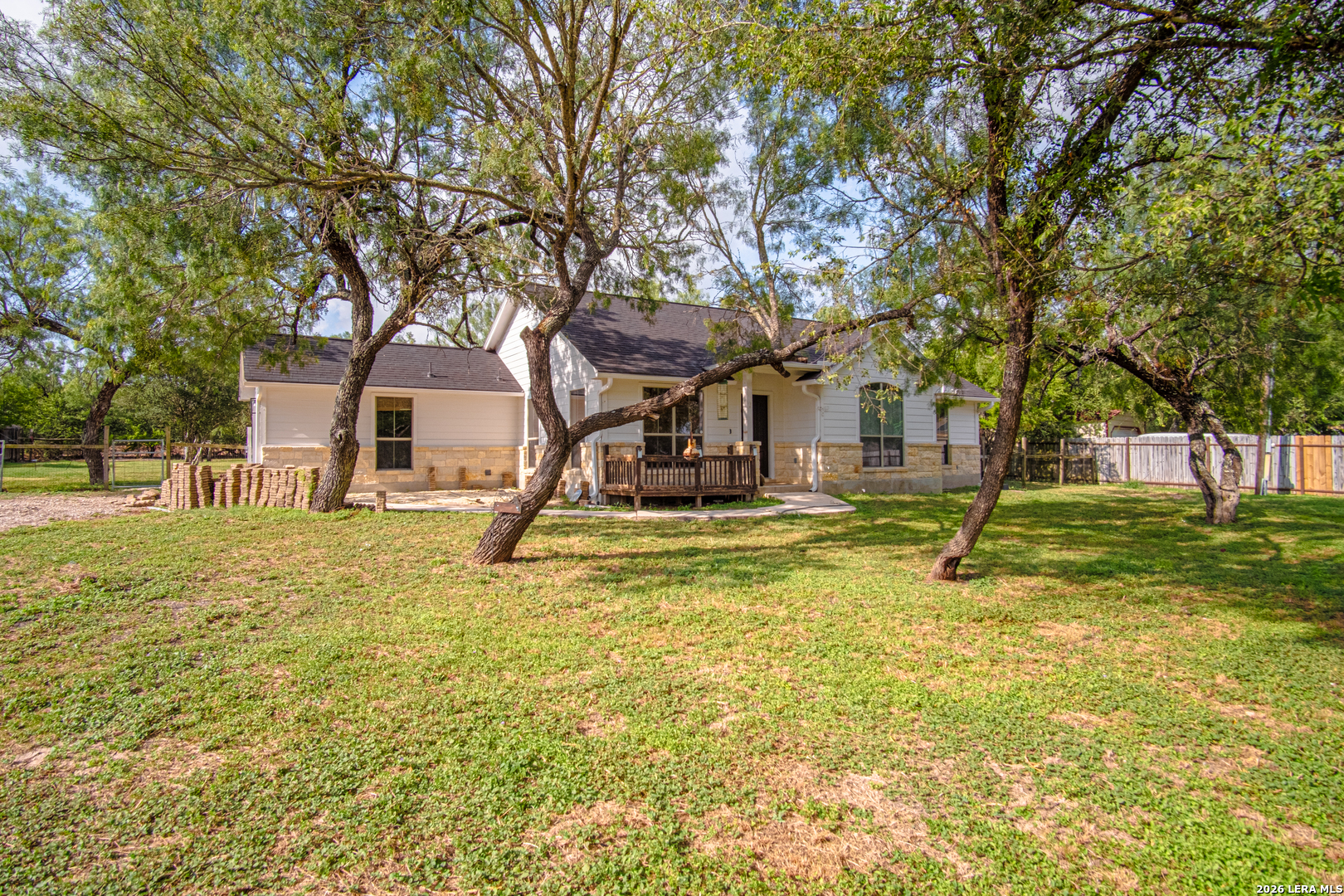 915 County Road 3822 San Antonio TX 78253