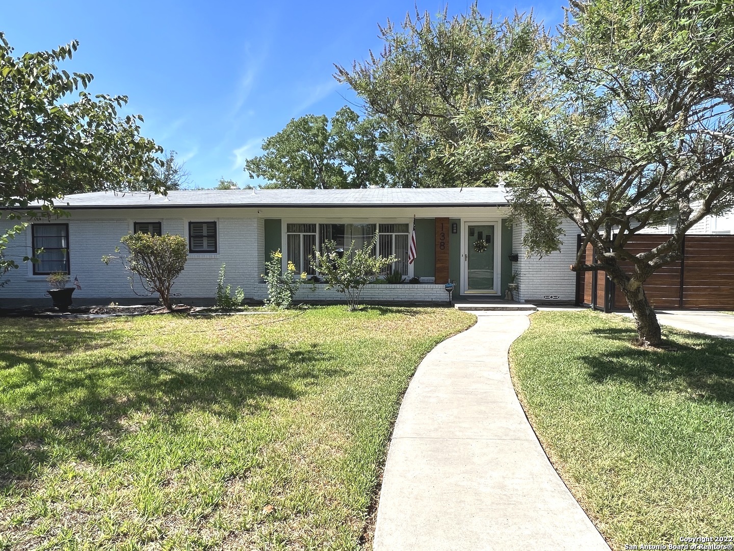 138 E Sunshine Drive San Antonio TX 78228