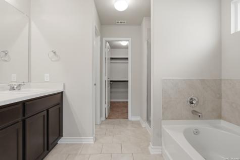 7402 Equinox Corner San Antonio TX 78252
