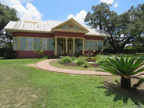 317 Adams Street Seguin TX 78155