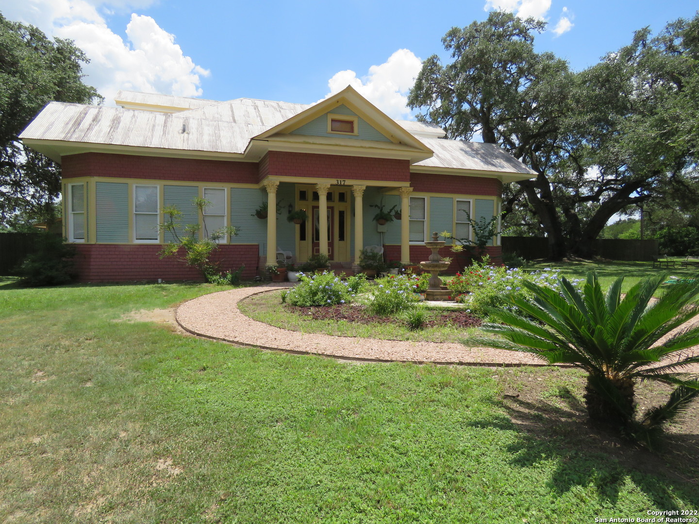 317 Adams Street Seguin TX 78155