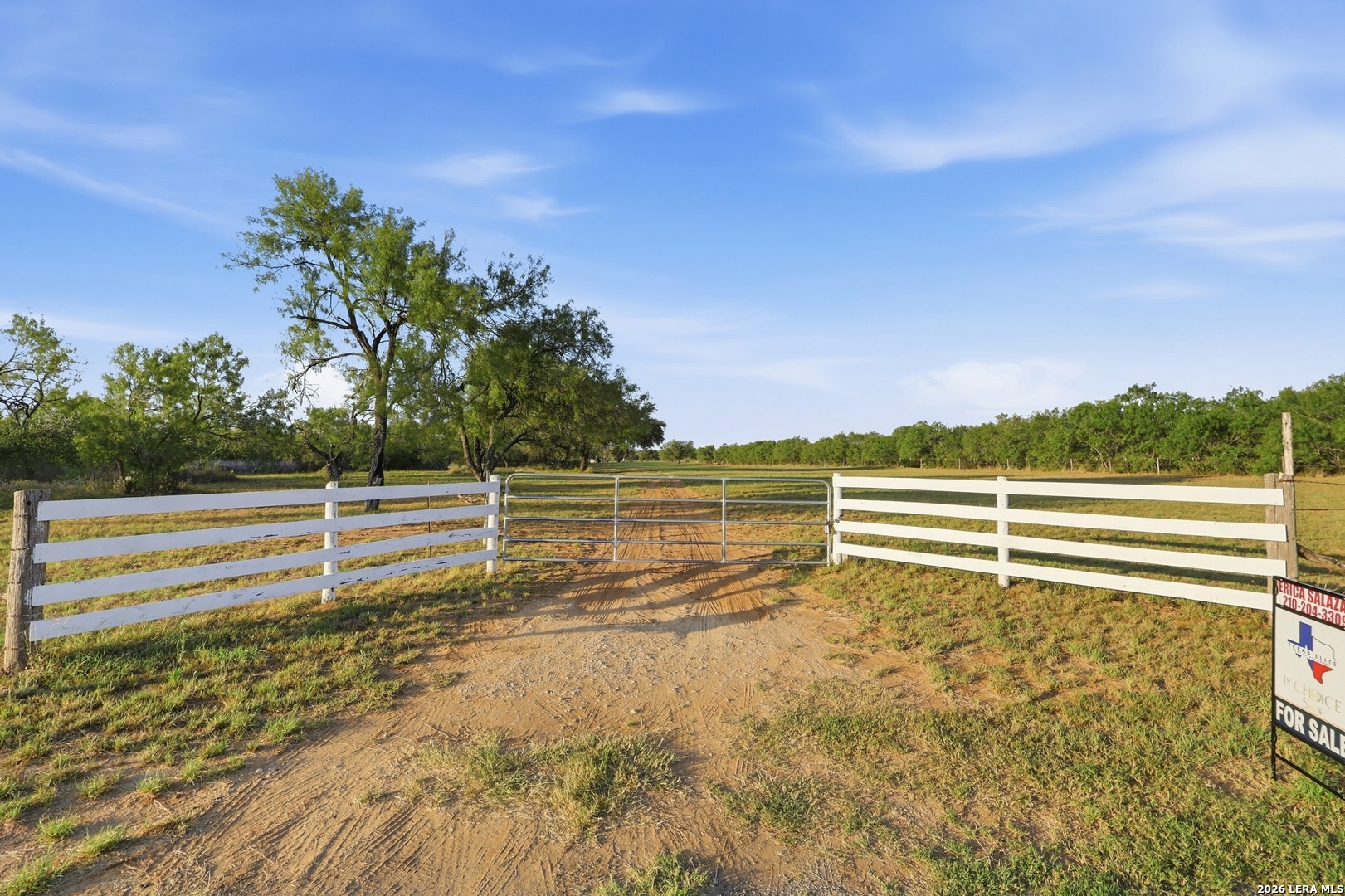 1415 Vaness Poteet TX 78065