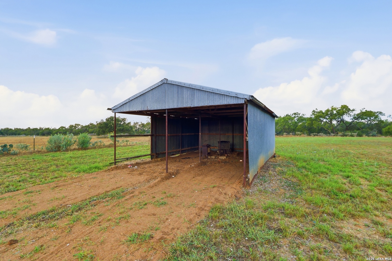 1415 Vaness Poteet TX 78065