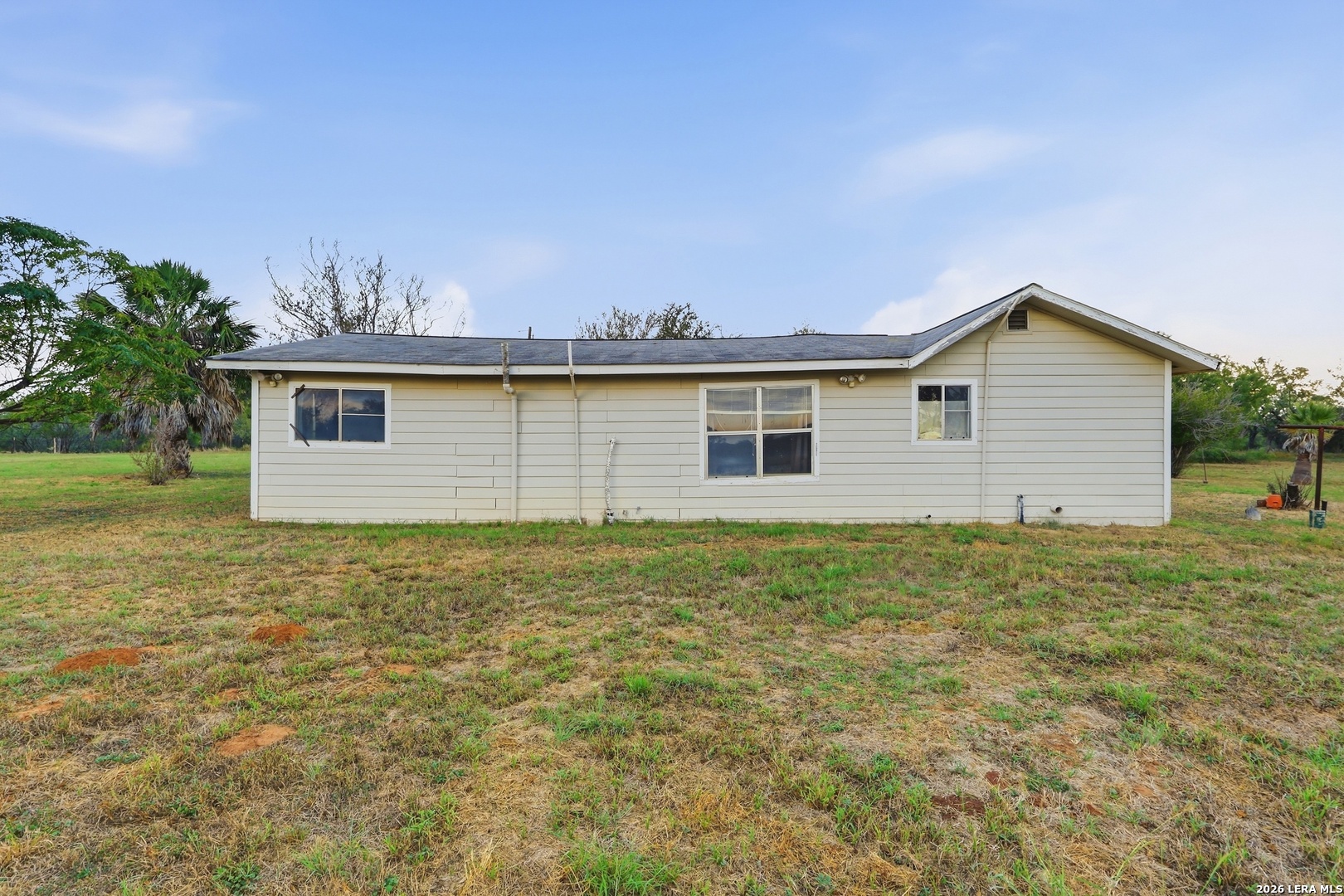 1415 Vaness Poteet TX 78065