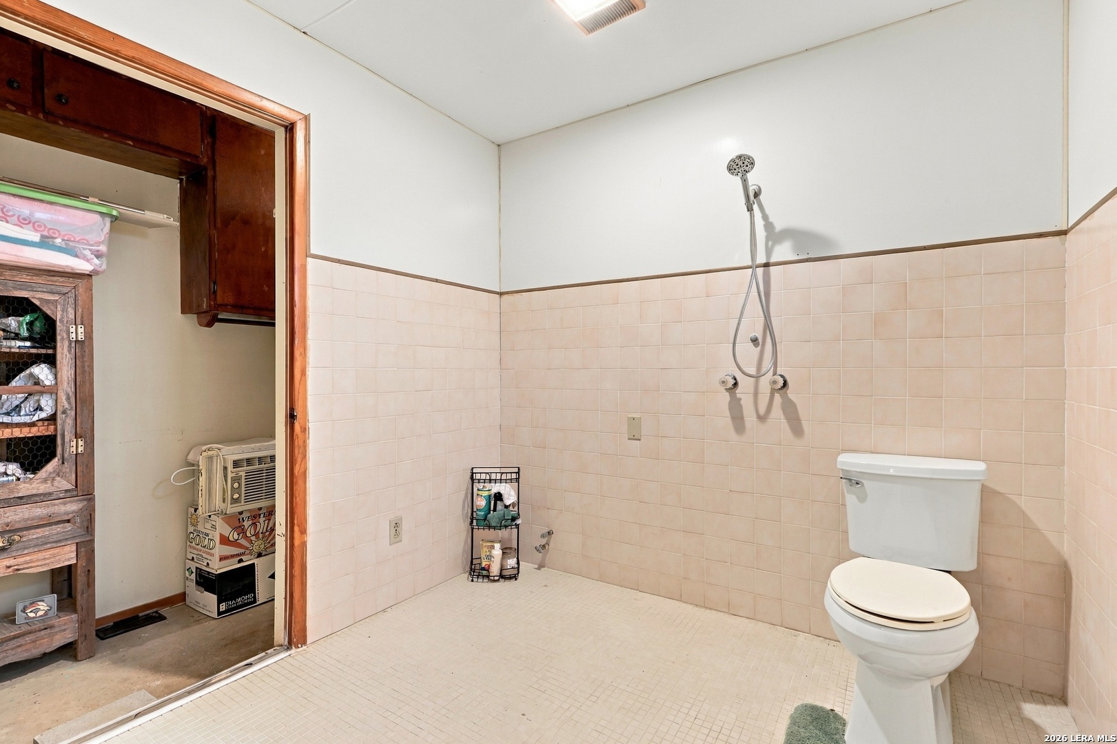 1415 Vaness Poteet TX 78065