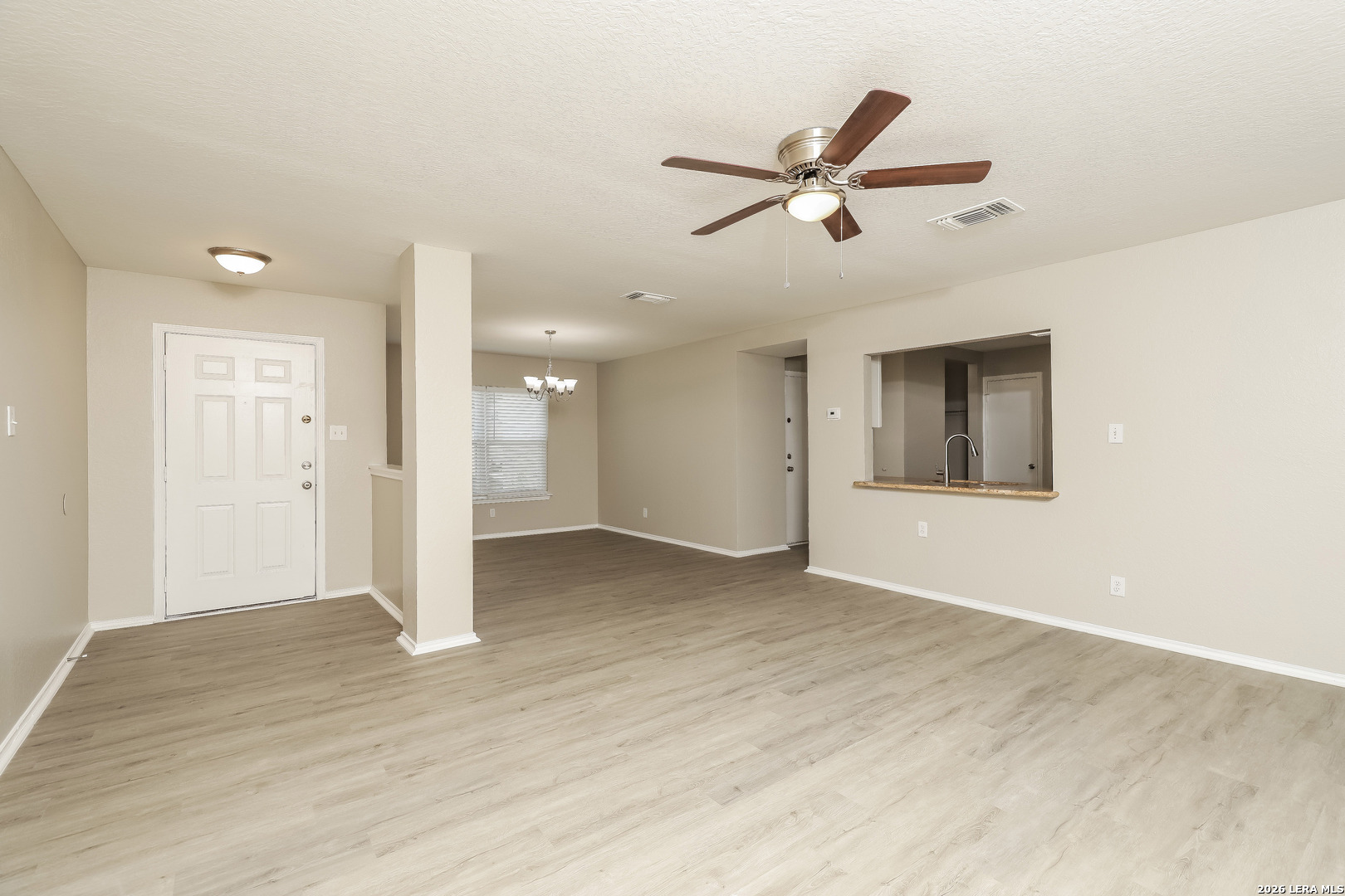 6702 Highland Grass Converse TX 78109