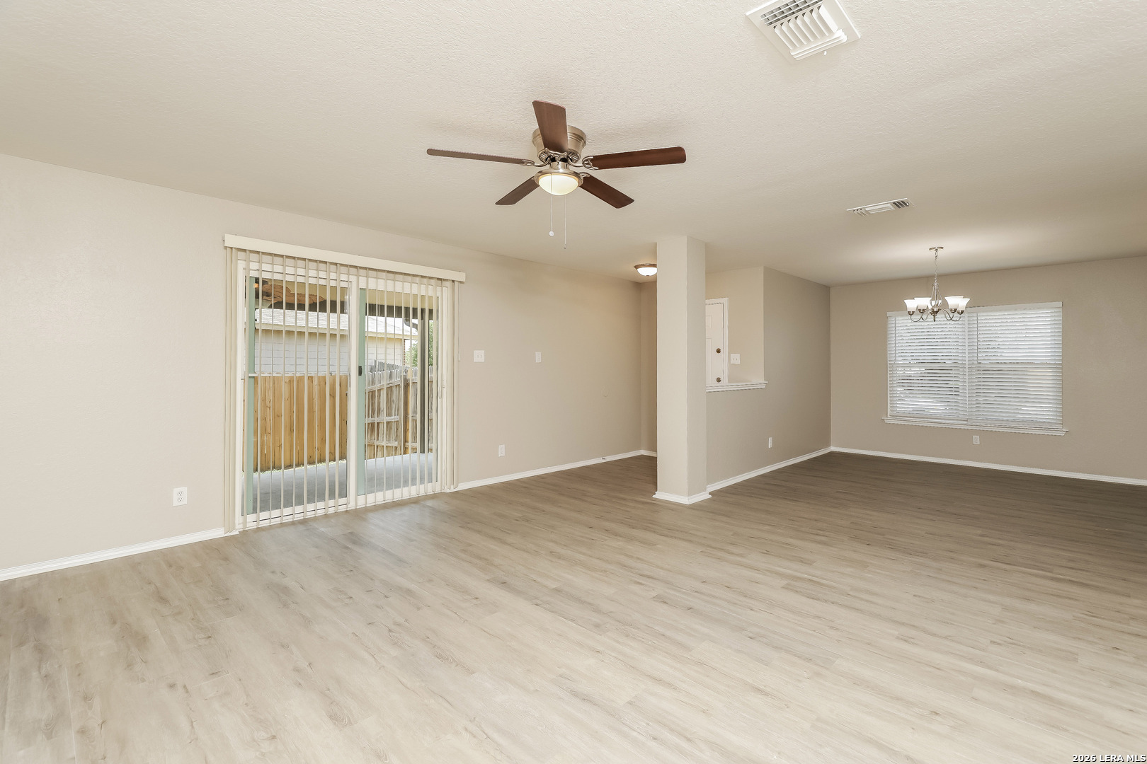 6702 Highland Grass Converse TX 78109