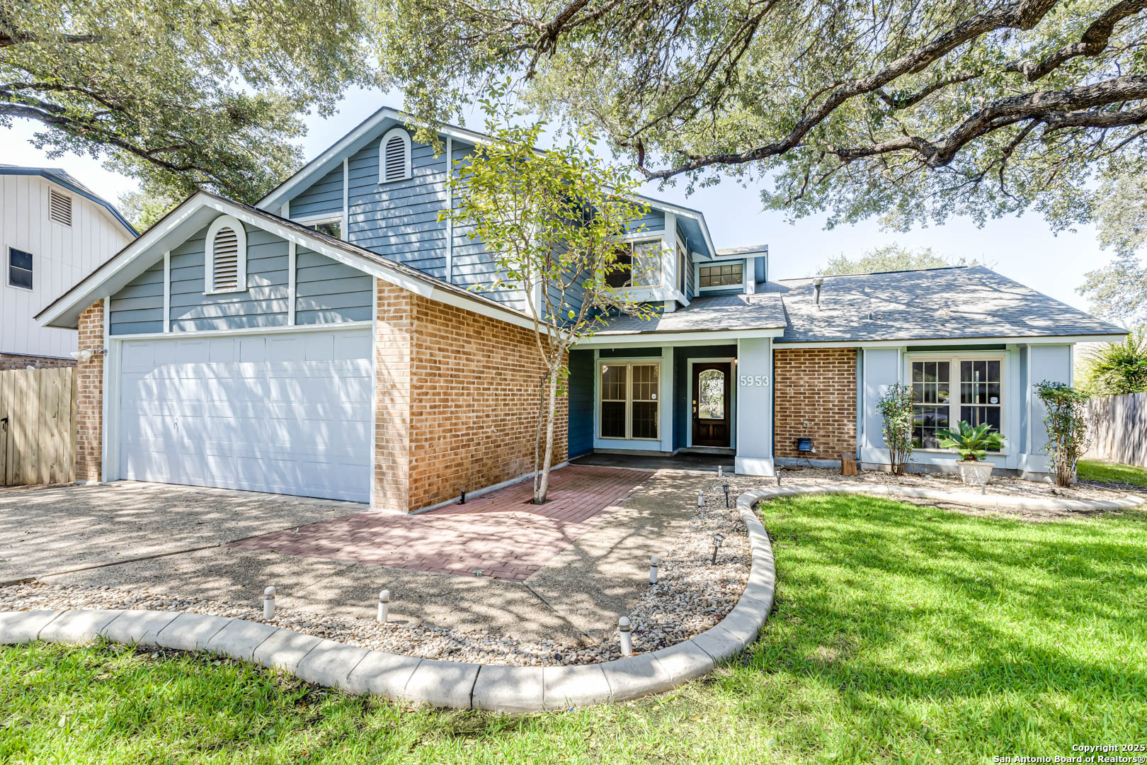 5953 Woodridge Rock San Antonio TX 78249