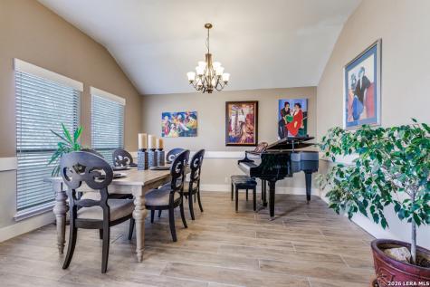 19102 E Birdsong San Antonio TX 78258
