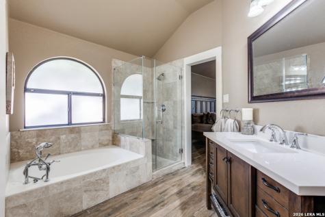 19102 E Birdsong San Antonio TX 78258