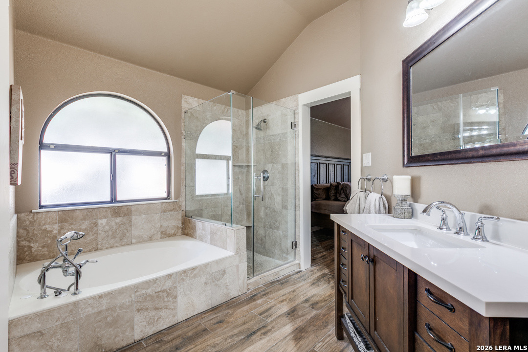 19102 E Birdsong San Antonio TX 78258