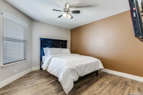 19102 E Birdsong San Antonio TX 78258
