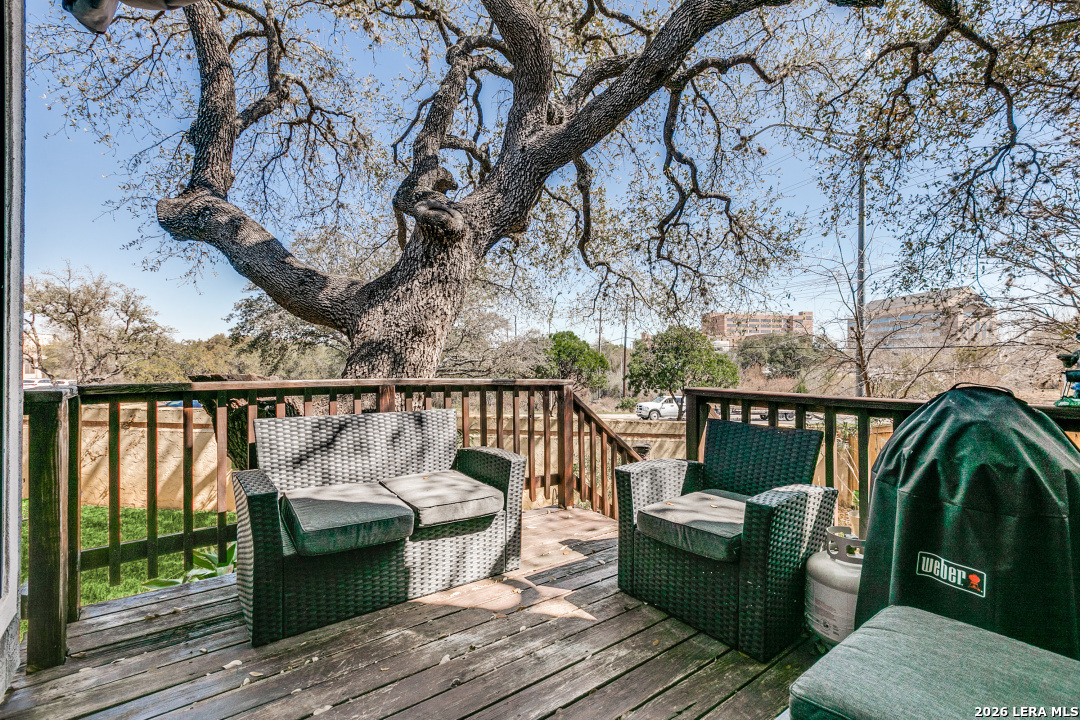 19102 E Birdsong San Antonio TX 78258