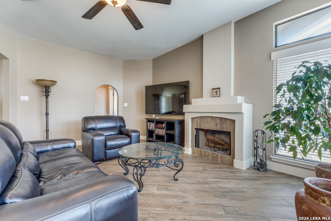 19102 E Birdsong San Antonio TX 78258