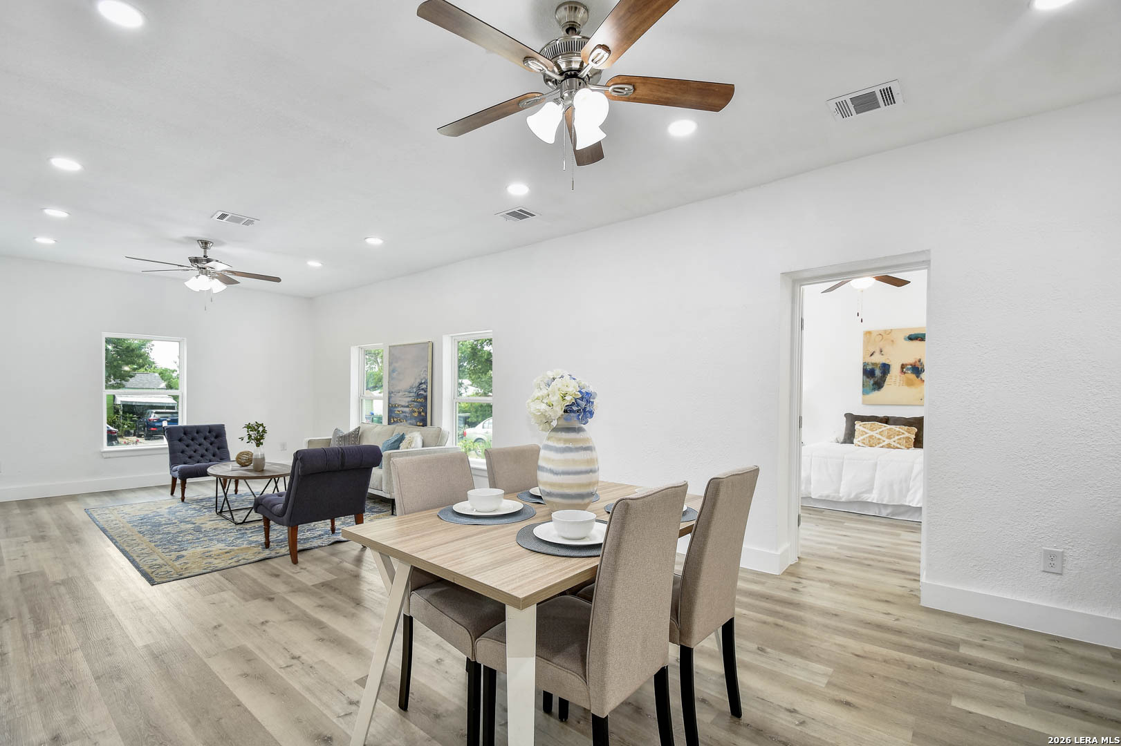 911 W Wildwood Drive San Antonio TX 78201