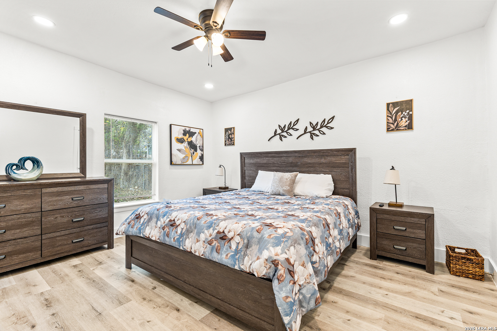 911 W Wildwood Drive San Antonio TX 78201