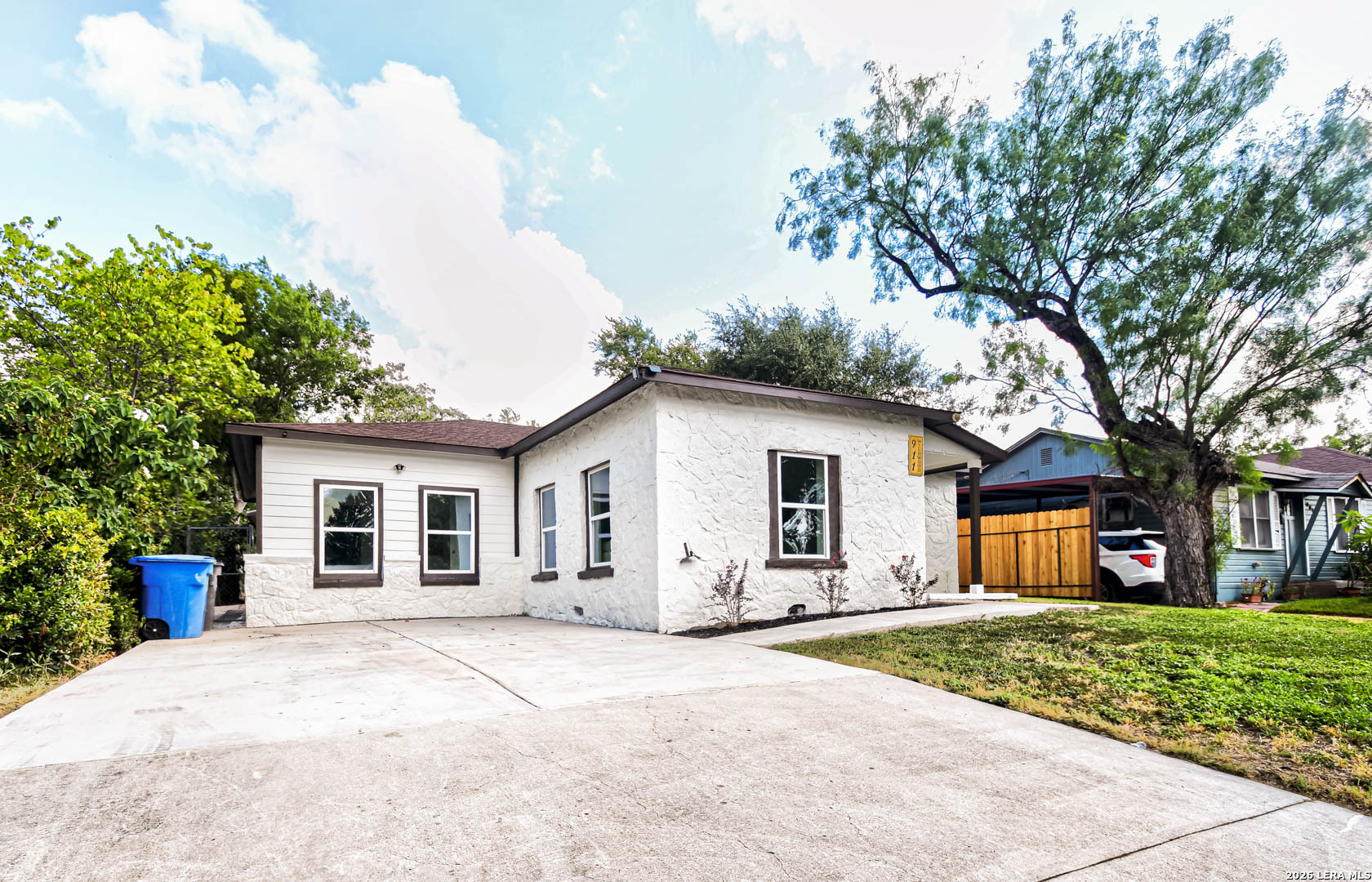 911 W Wildwood Drive San Antonio TX 78201