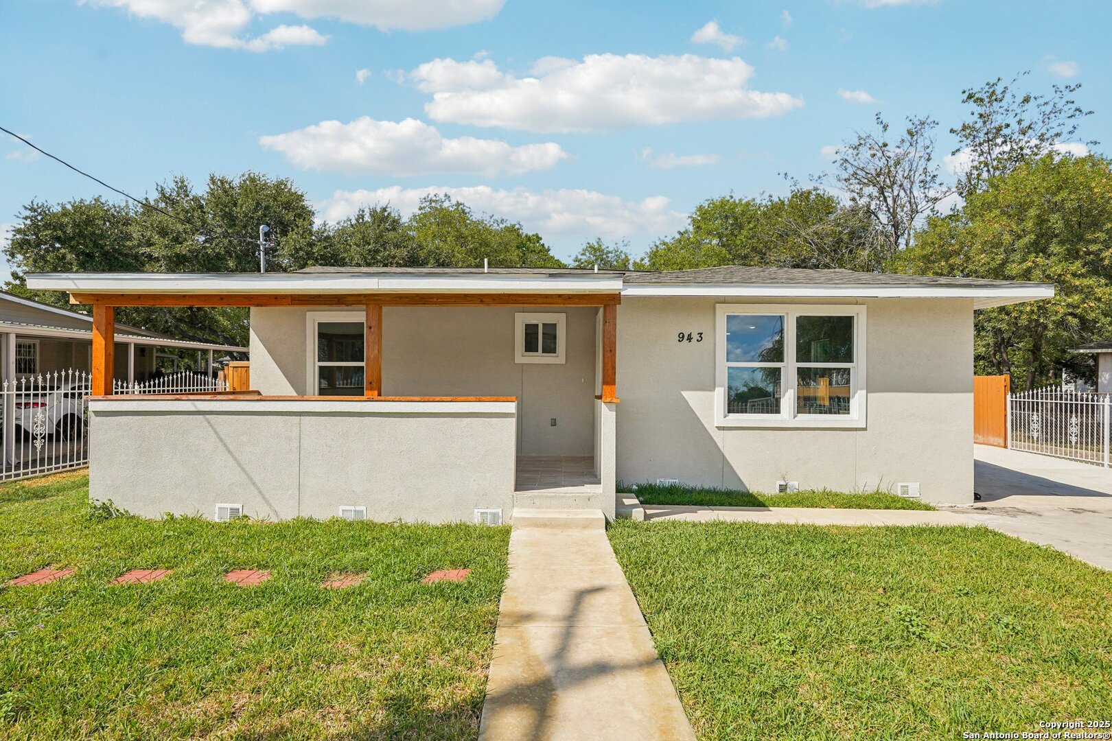 943 San Eduardo San Antonio TX 78237