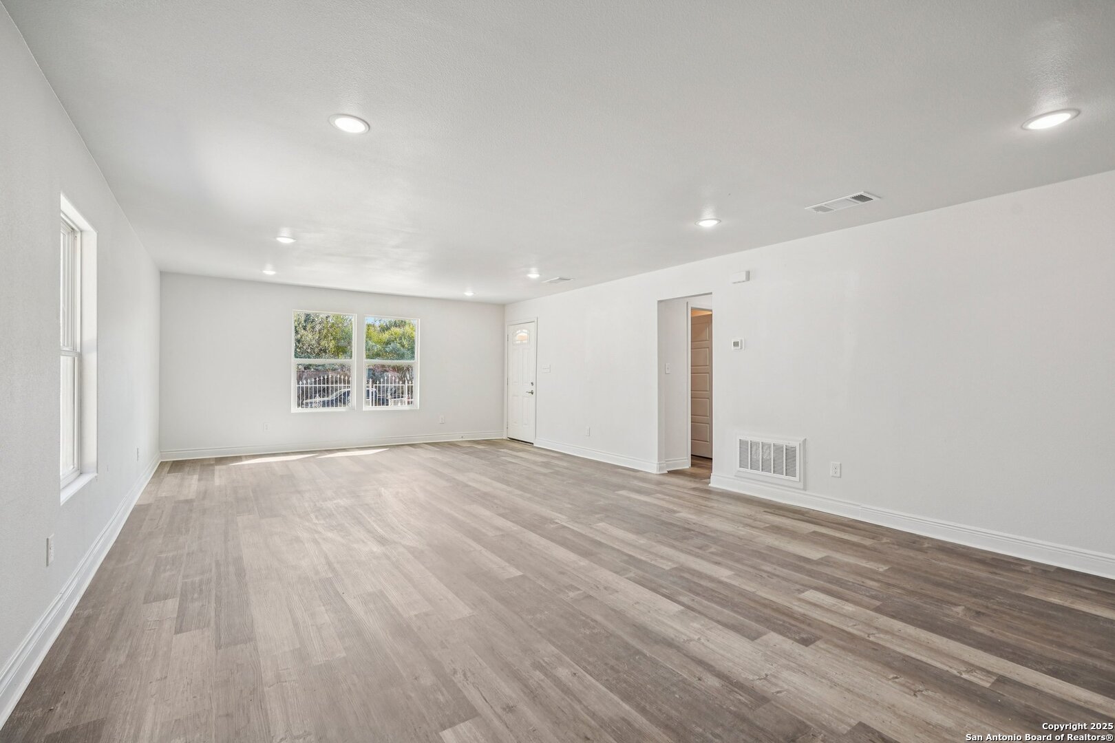 943 San Eduardo San Antonio TX 78237
