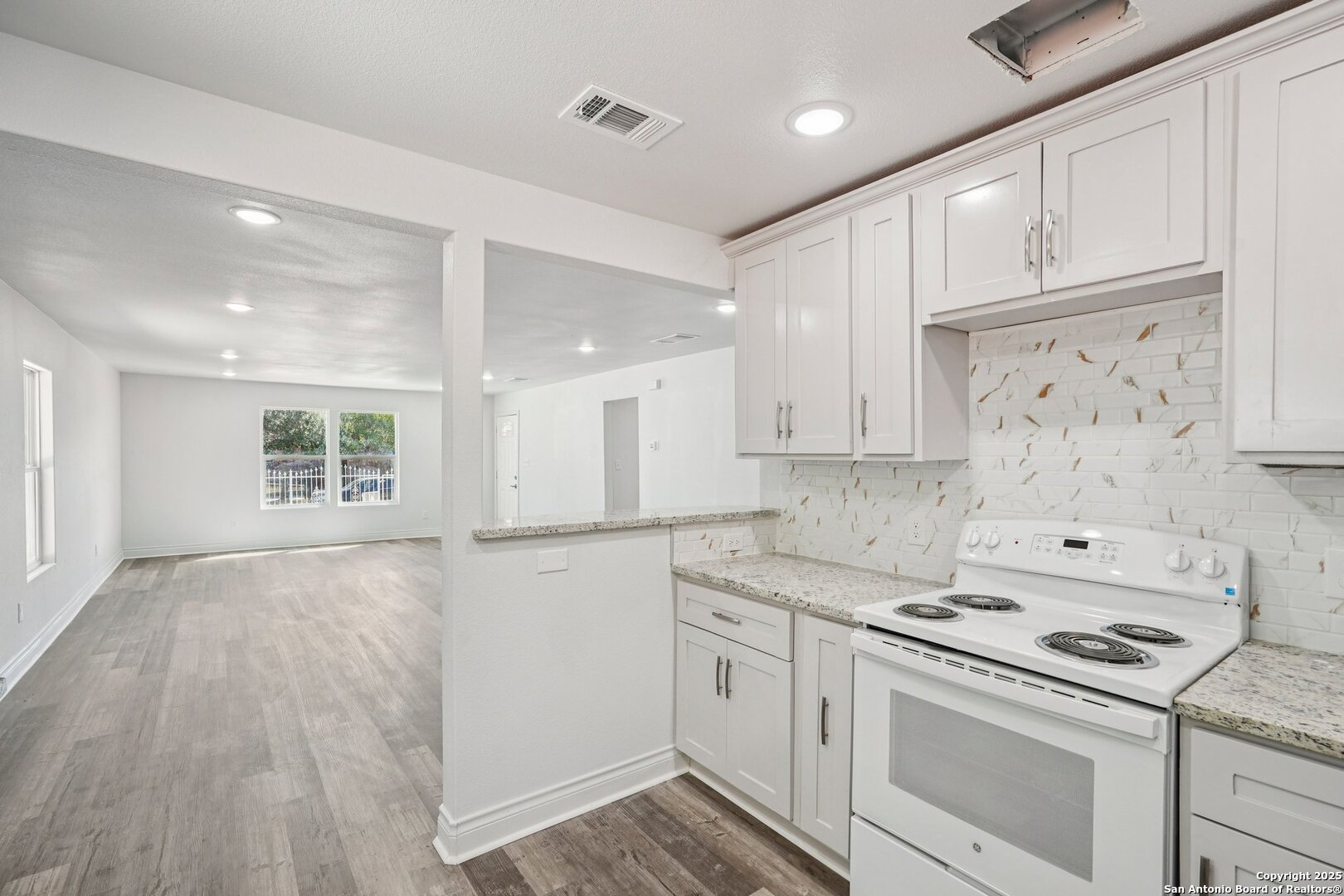 943 San Eduardo San Antonio TX 78237