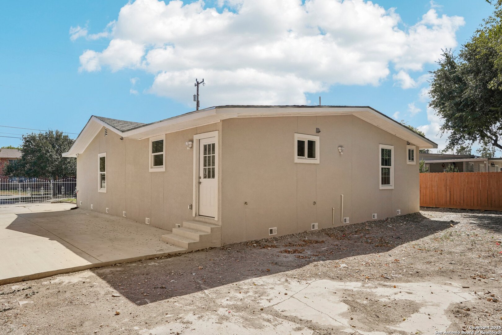 943 San Eduardo San Antonio TX 78237
