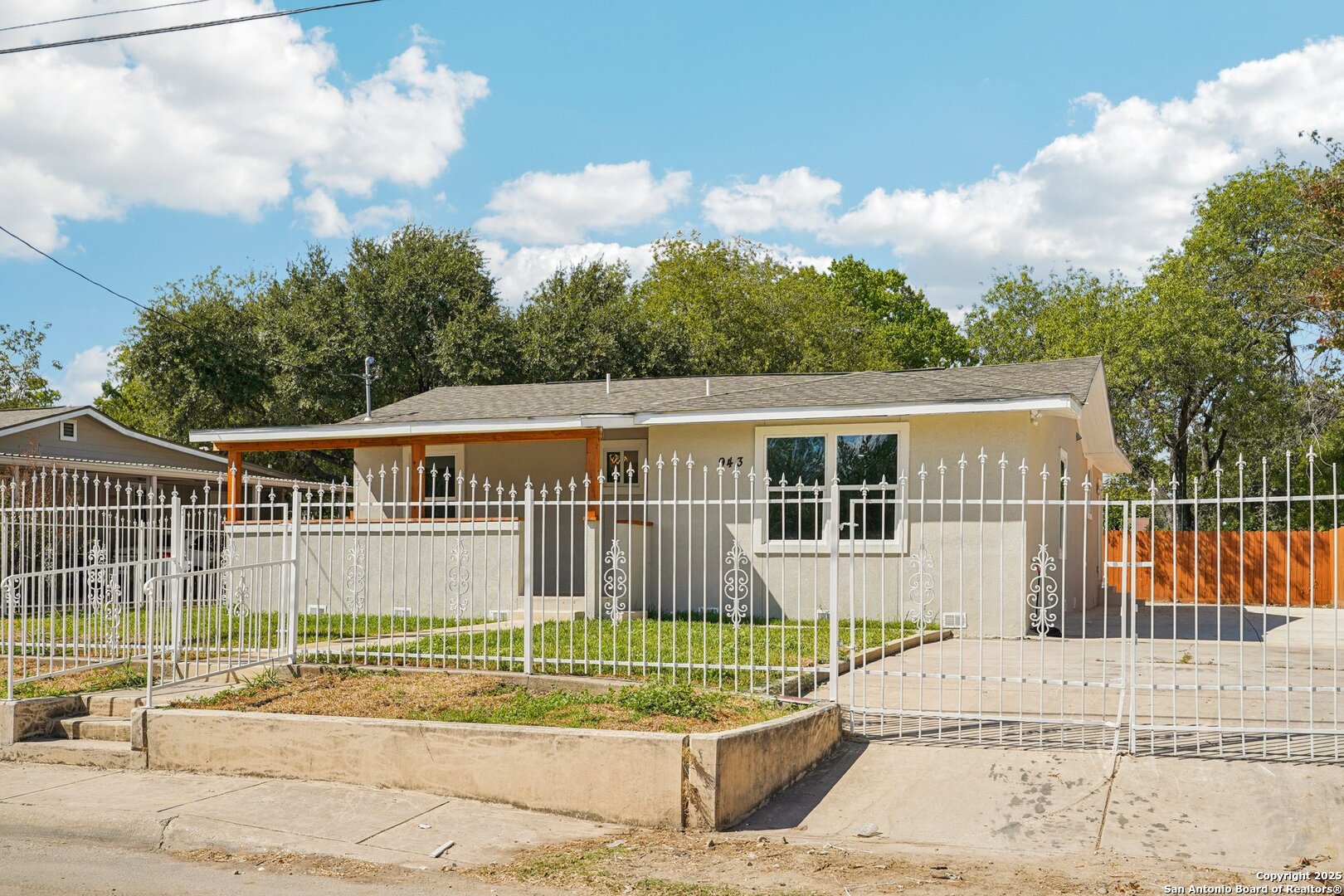 943 San Eduardo San Antonio TX 78237