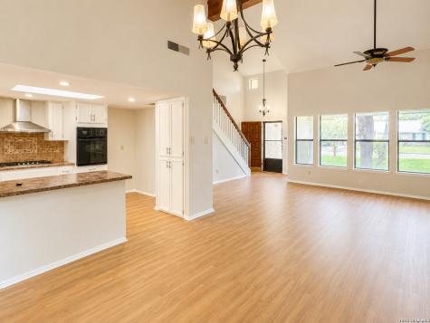 9307 Woodheather Street San Antonio TX 78254