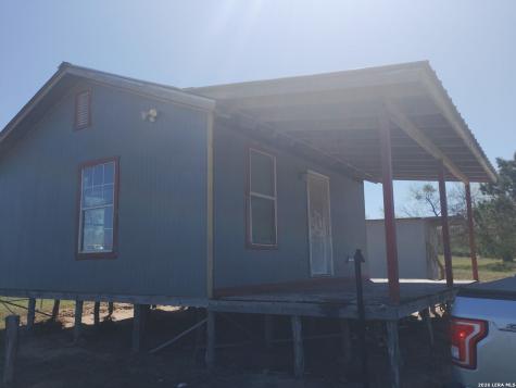 2074 County Road 306 Floresville TX 78114
