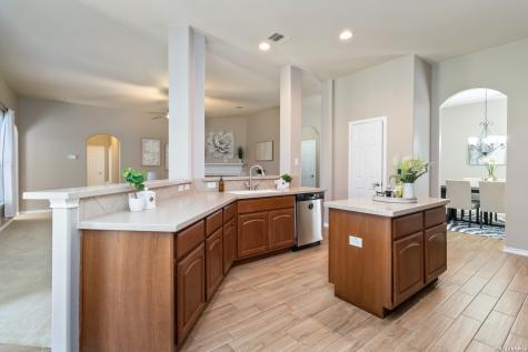 1716 Oak Wind New Braunfels TX 78132