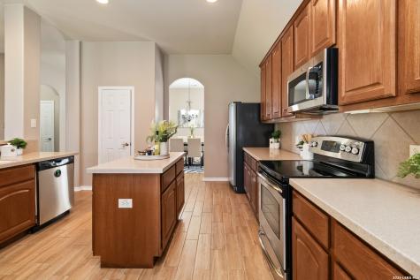 1716 Oak Wind New Braunfels TX 78132