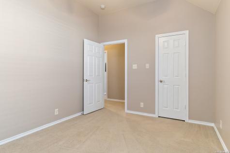 1716 Oak Wind New Braunfels TX 78132