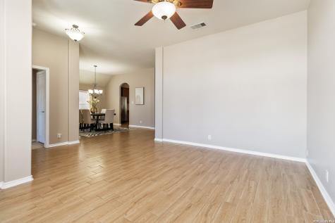 1716 Oak Wind New Braunfels TX 78132