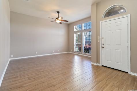 1716 Oak Wind New Braunfels TX 78132