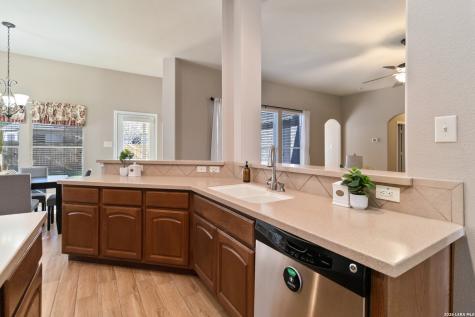 1716 Oak Wind New Braunfels TX 78132