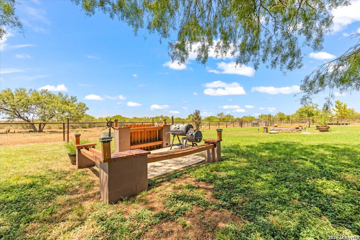 977 Private Road 1688 Moore TX 78057