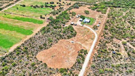 977 Private Road 1688 Moore TX 78057
