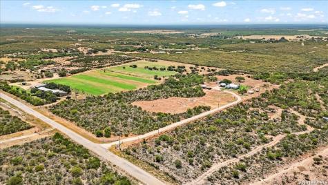 977 Private Road 1688 Moore TX 78057