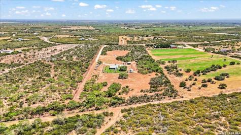 977 Private Road 1688 Moore TX 78057