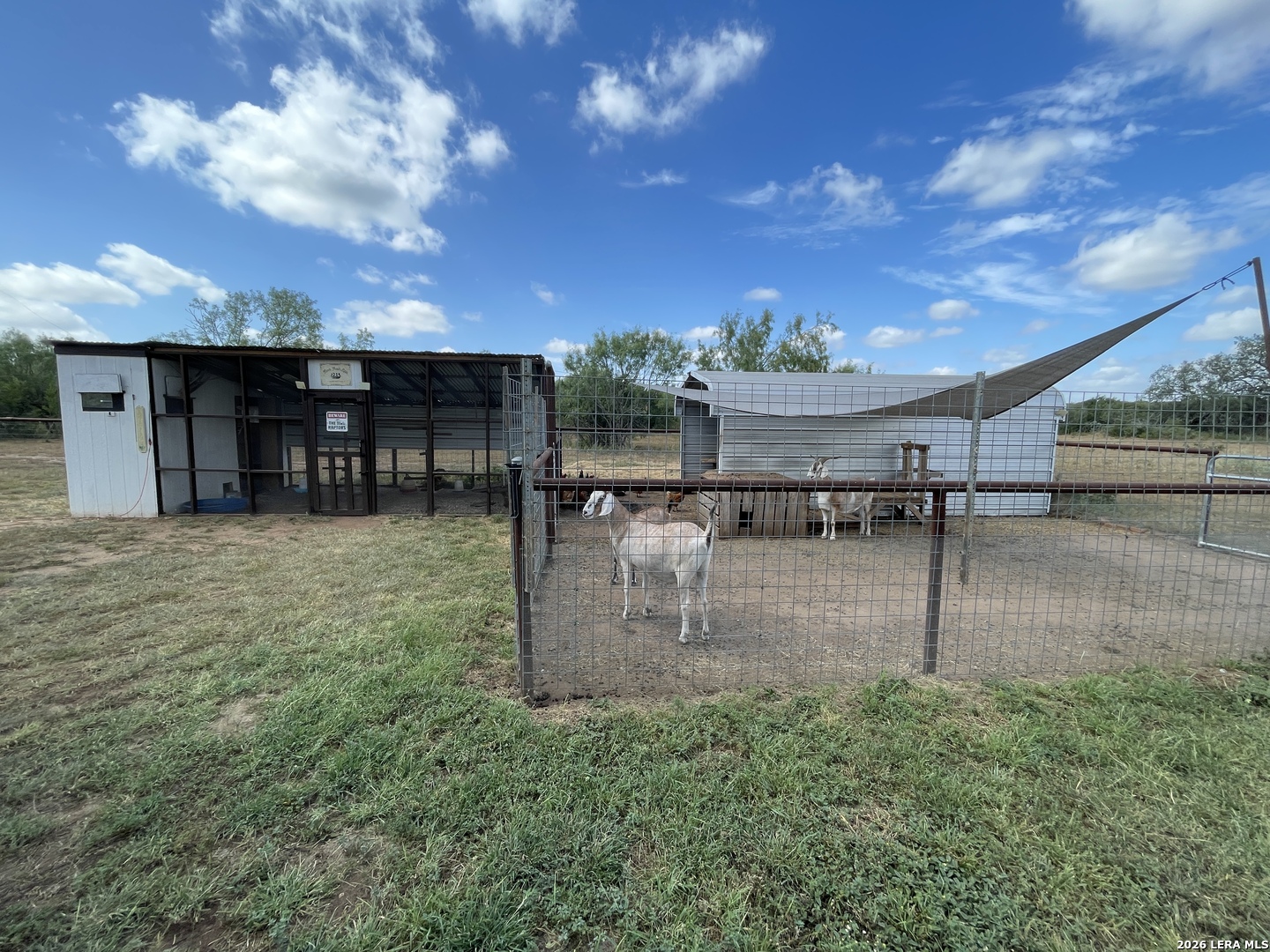 977 Private Road 1688 Moore TX 78057