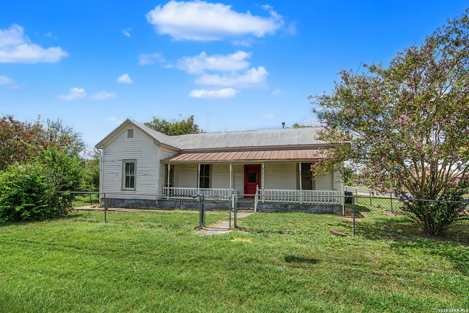 11609 Castro Lacoste TX 78039