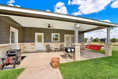 14805 Ladd Road Atascosa TX 78002